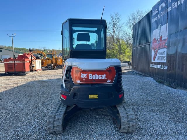 Image of Bobcat E35 equipment image 2