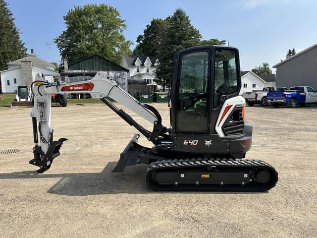 Image of Bobcat E40 equipment image 1