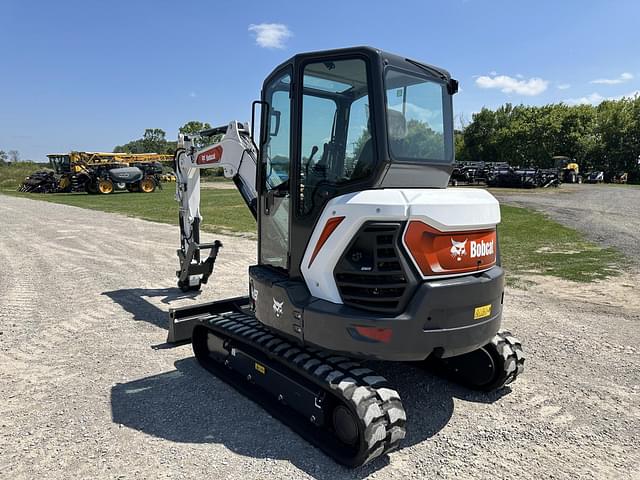 Image of Bobcat E48 equipment image 2