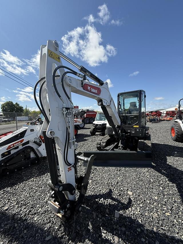Image of Bobcat E55 equipment image 1