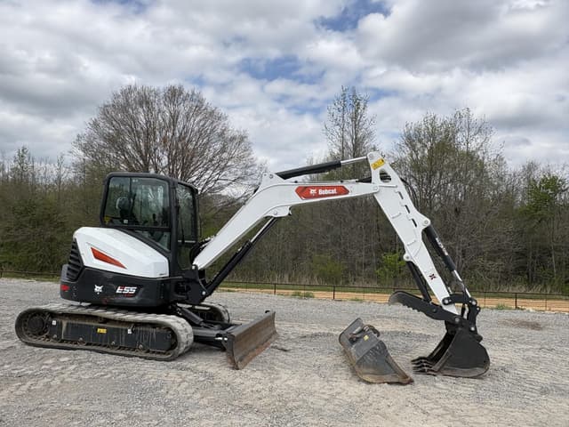 Image of Bobcat E55R2 equipment image 2