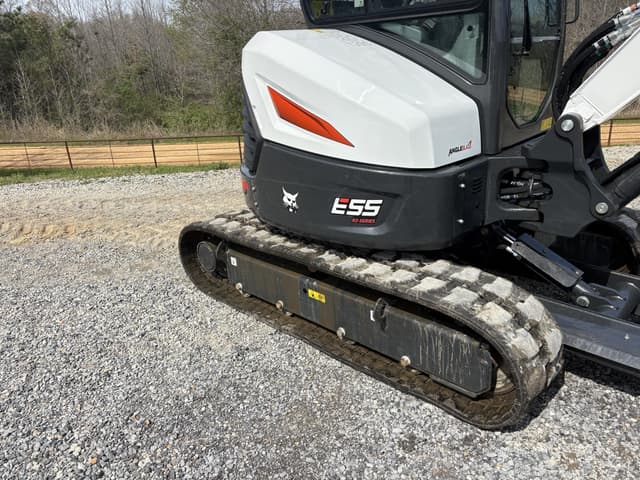 Image of Bobcat E55R2 equipment image 2