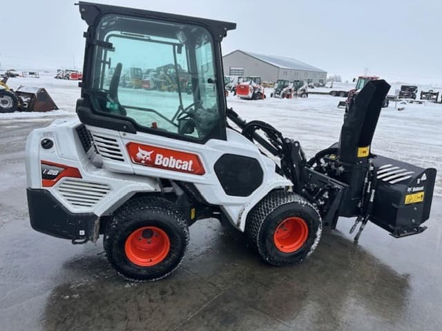 Image of Bobcat L28 equipment image 2
