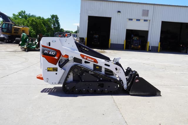 Image of Bobcat MT100 equipment image 4