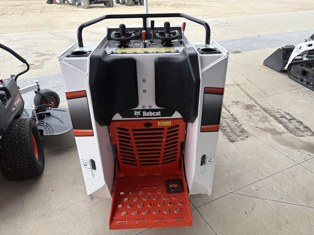 Image of Bobcat MT100 equipment image 3