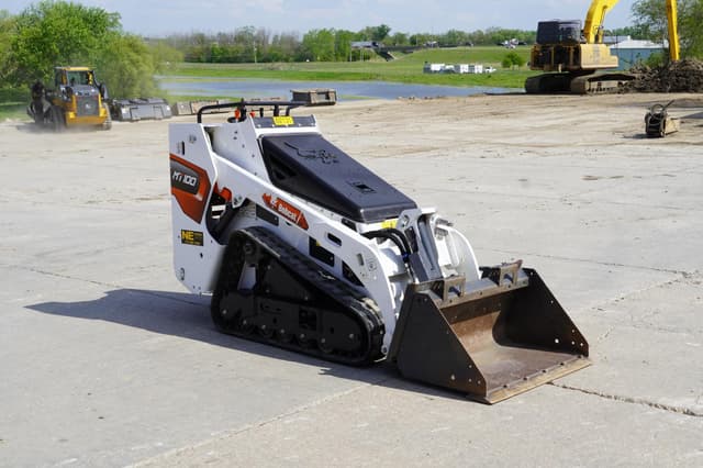 Image of Bobcat MT100 equipment image 3