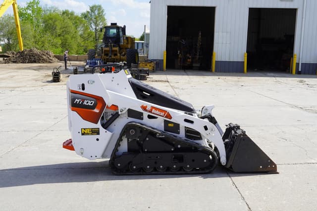 Image of Bobcat MT100 equipment image 4