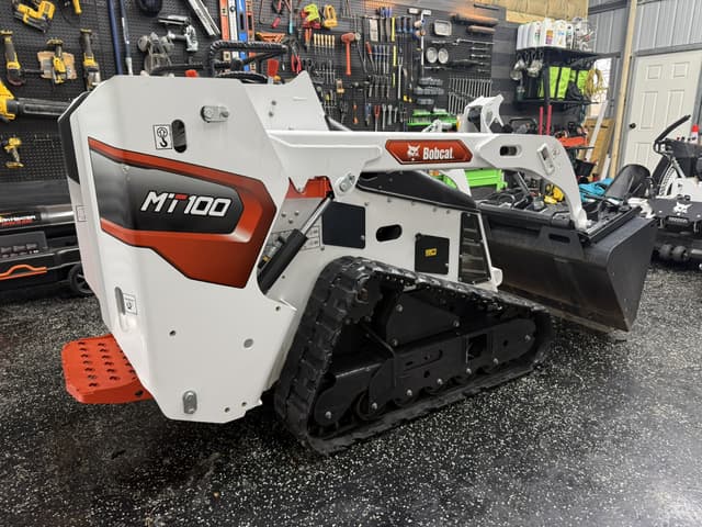 Image of Bobcat MT100 equipment image 4