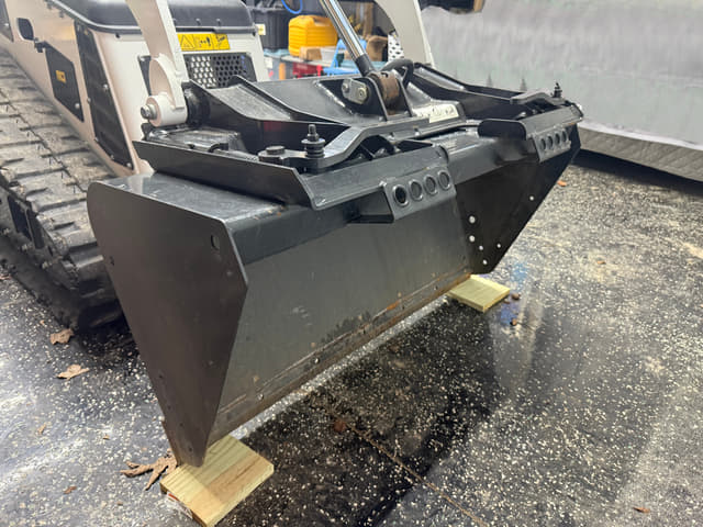 Image of Bobcat MT100 equipment image 1