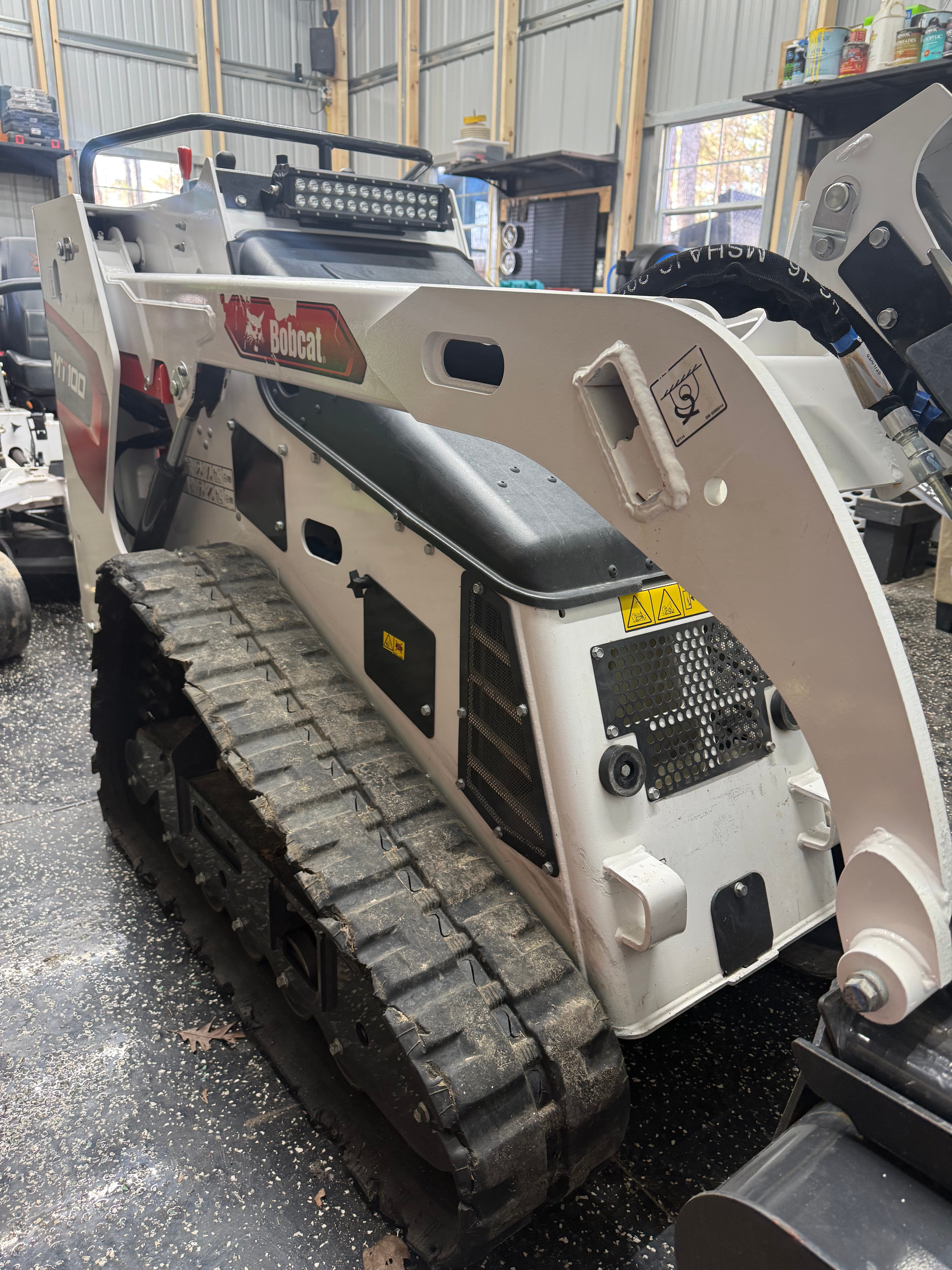 2025 Bobcat MT100 Equipment Image0