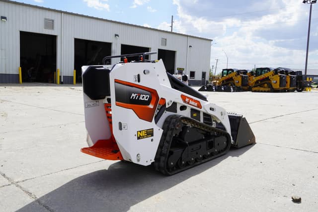 Image of Bobcat MT100 equipment image 4
