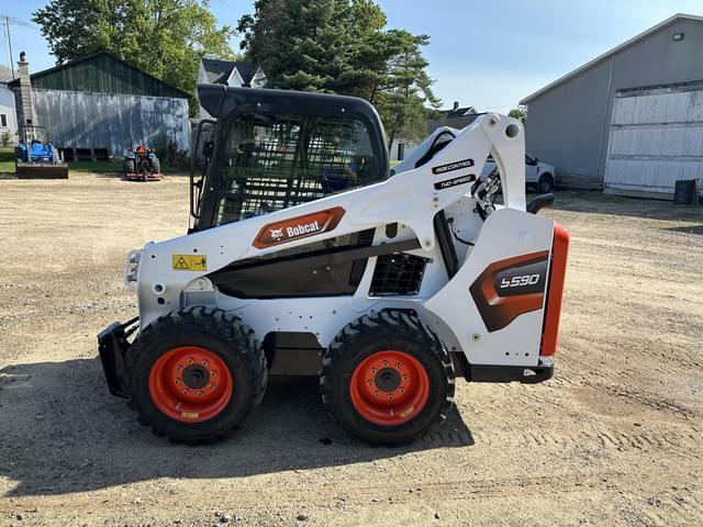 Image of Bobcat S590 equipment image 1