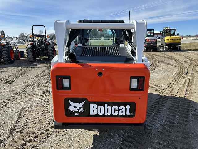 Image of Bobcat S590 equipment image 3