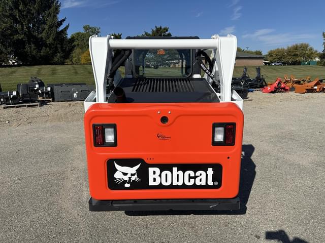 Image of Bobcat S590 equipment image 3