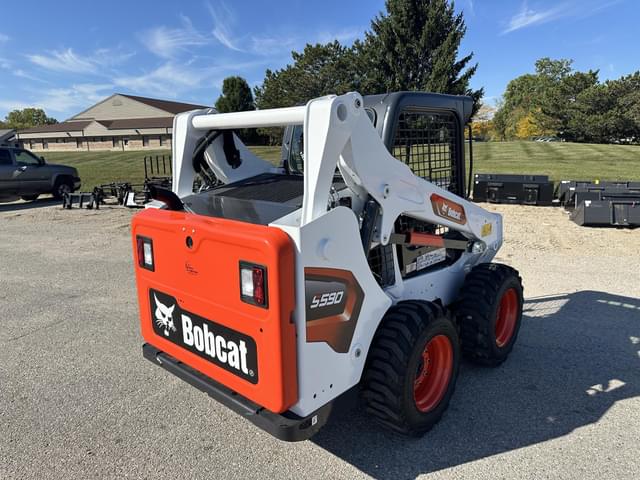 Image of Bobcat S590 equipment image 2