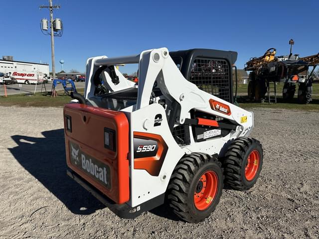 Image of Bobcat S590 equipment image 2