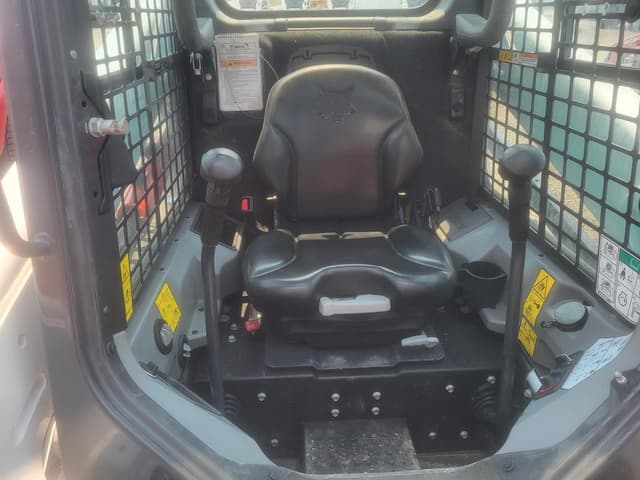Image of Bobcat S590 equipment image 4