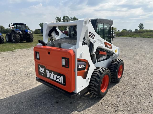 Image of Bobcat S590 equipment image 4