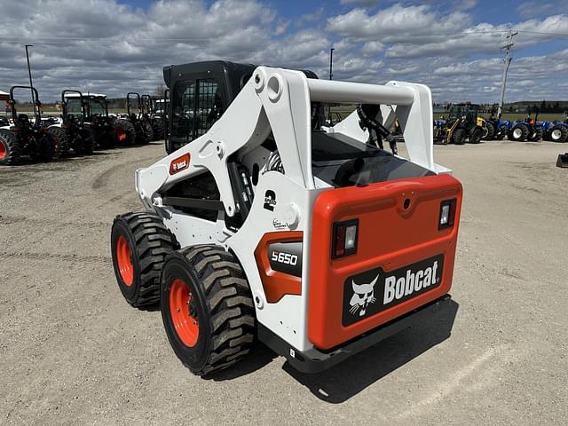 Image of Bobcat S650 equipment image 2