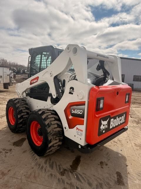 Image of Bobcat S650 equipment image 3