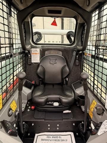 Image of Bobcat S650 equipment image 4