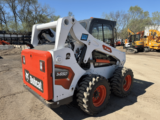 Image of Bobcat S650 equipment image 4