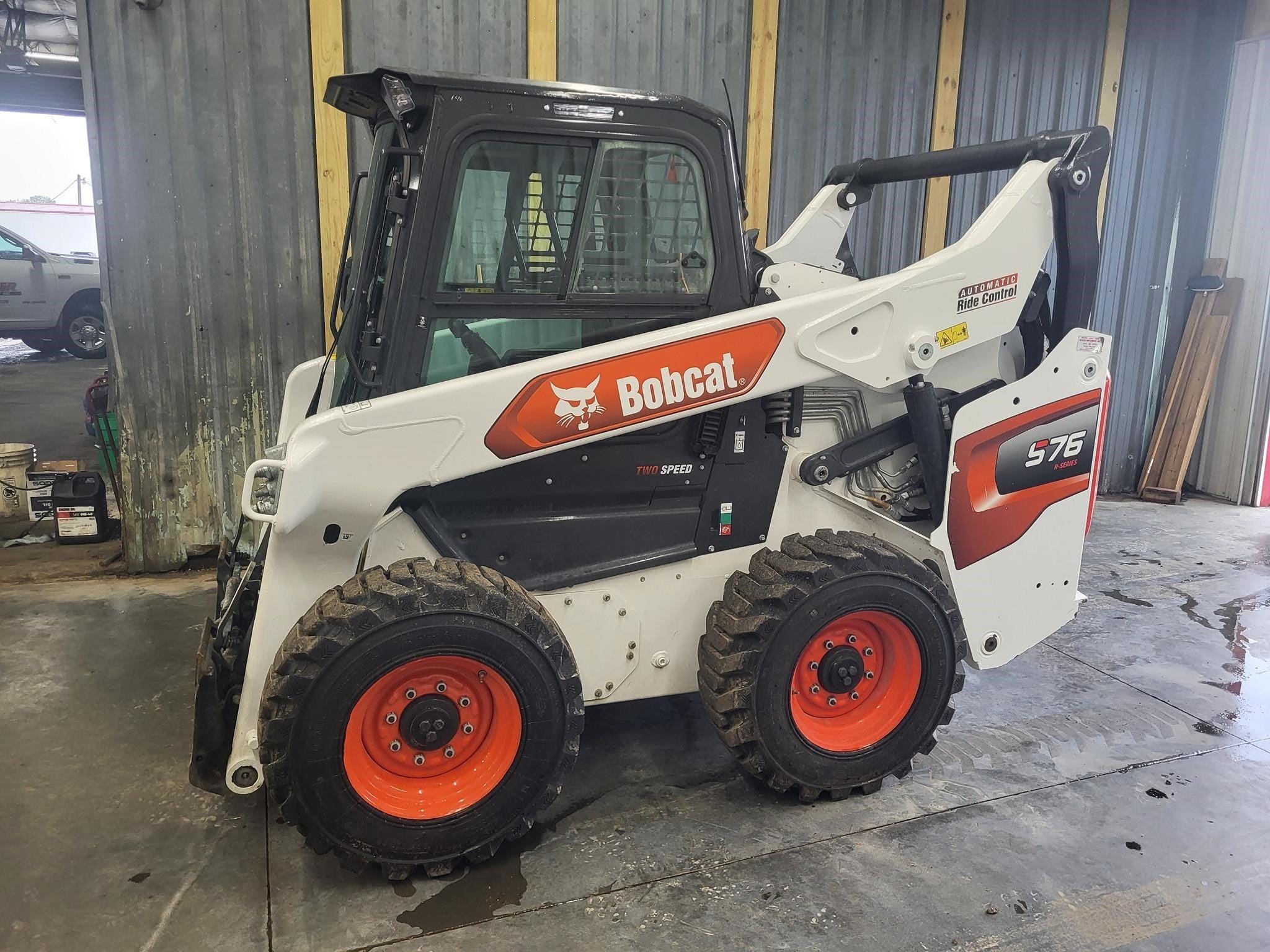 2025 Bobcat S76 Equipment Image0