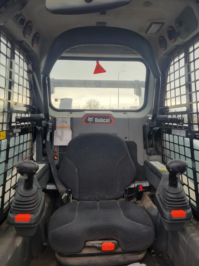 Image of Bobcat S76 equipment image 4
