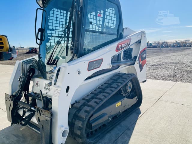 Image of Bobcat T450 equipment image 4