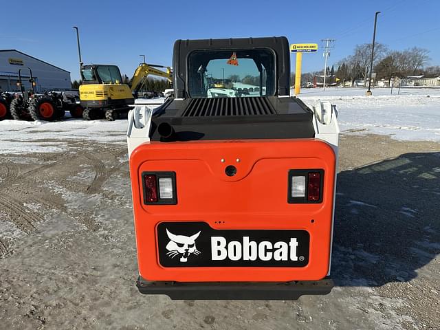 Image of Bobcat T450 equipment image 3