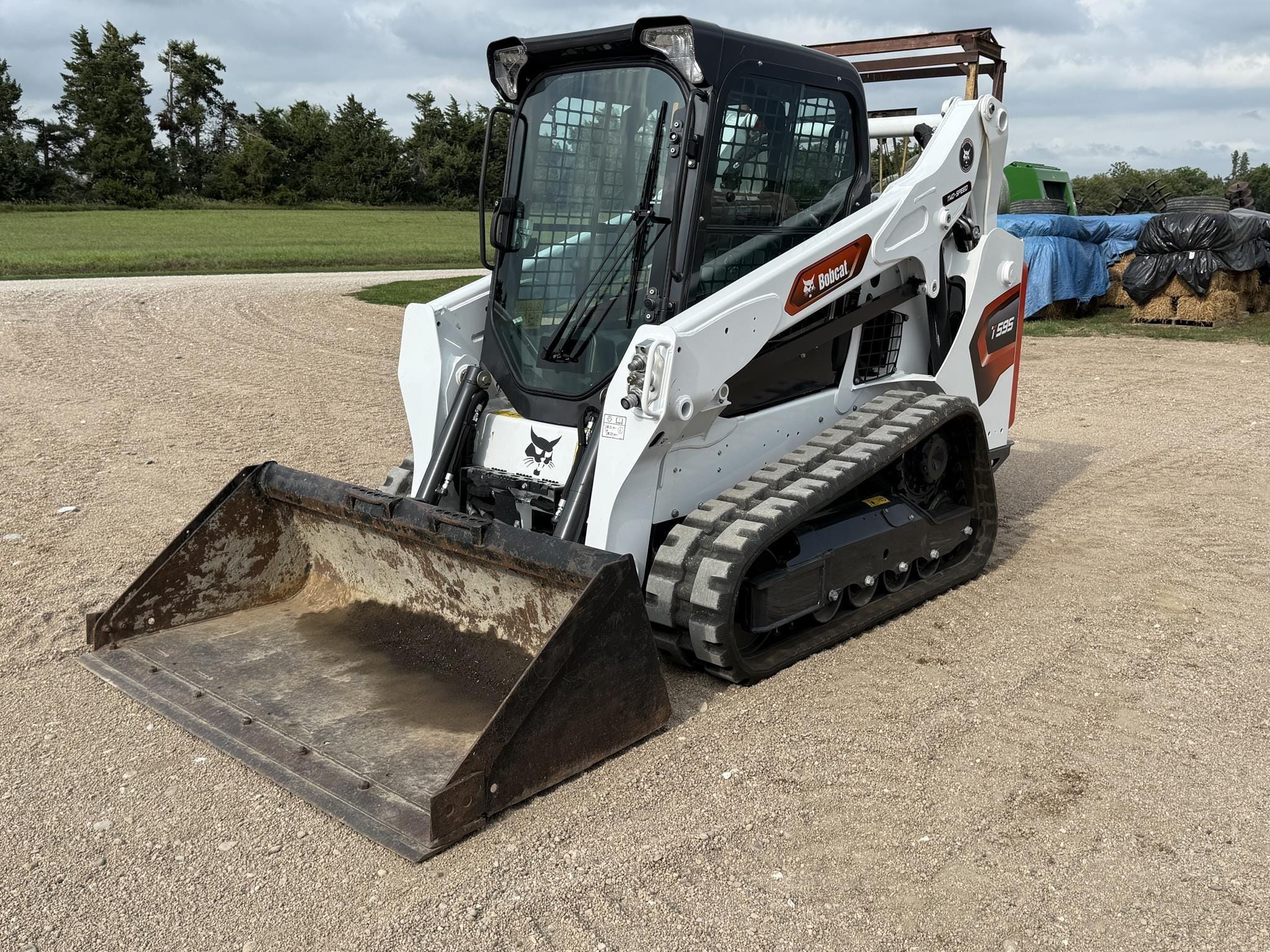 2025 Bobcat T595 Equipment Image0