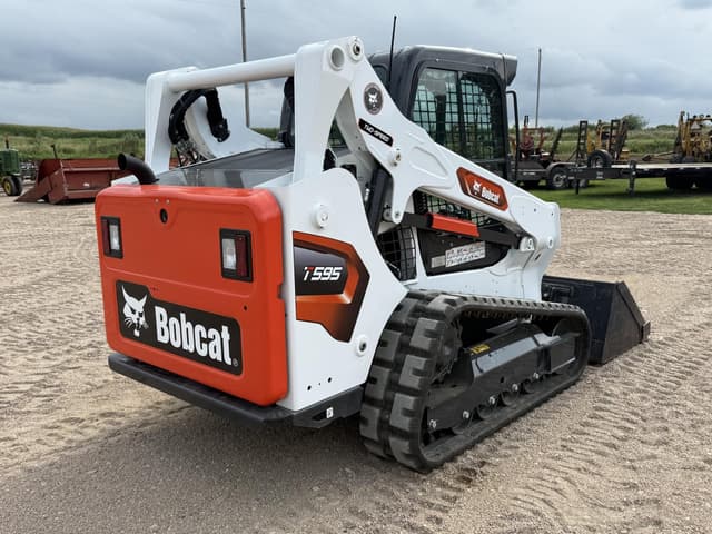 Image of Bobcat T595 equipment image 4