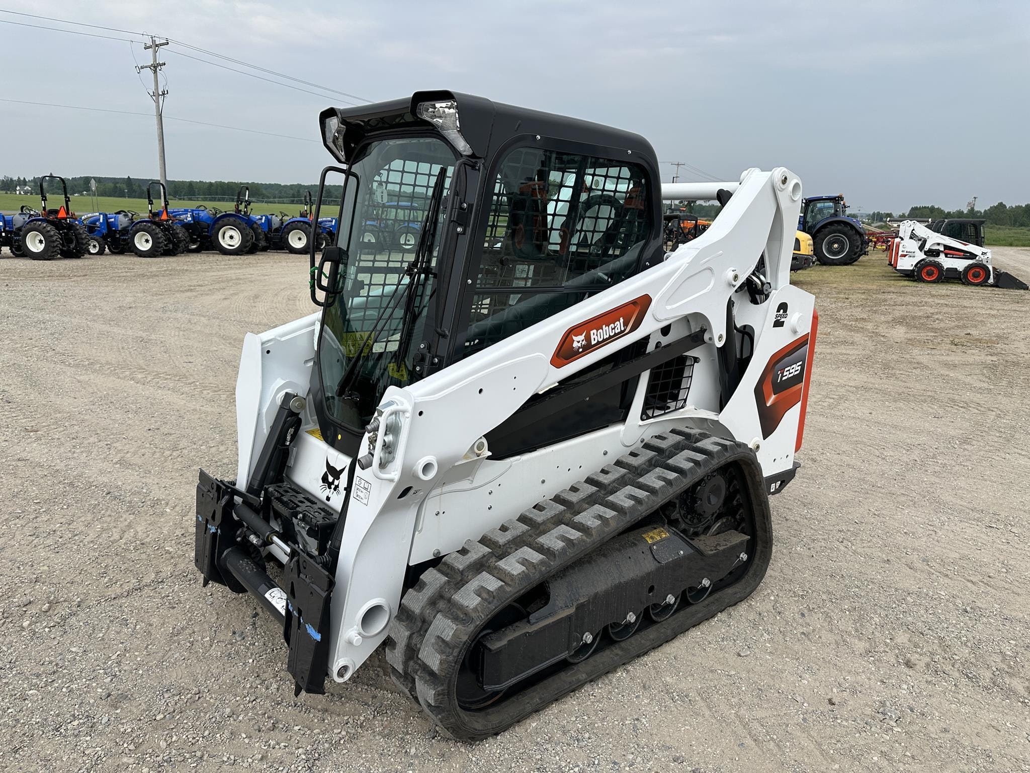 2025 Bobcat T595 Equipment Image0