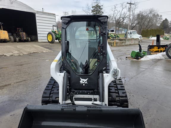 Image of Bobcat T66 equipment image 2