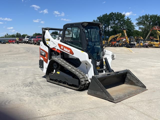 Image of Bobcat T66 equipment image 3