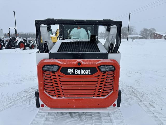 Image of Bobcat T66 equipment image 3