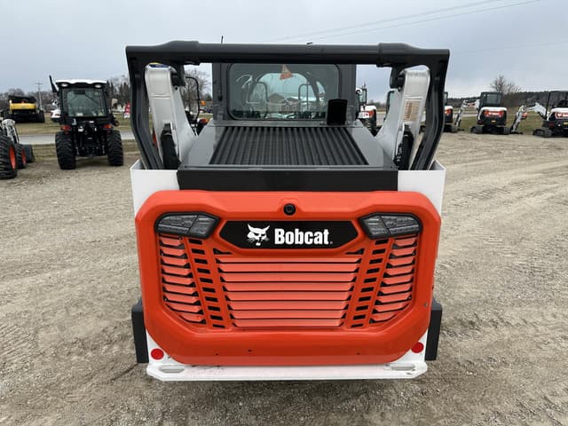 Image of Bobcat T66 equipment image 3