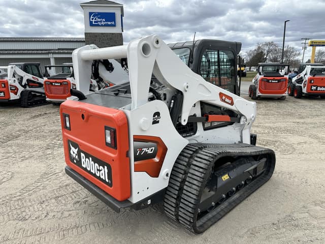 Image of Bobcat T740 equipment image 4