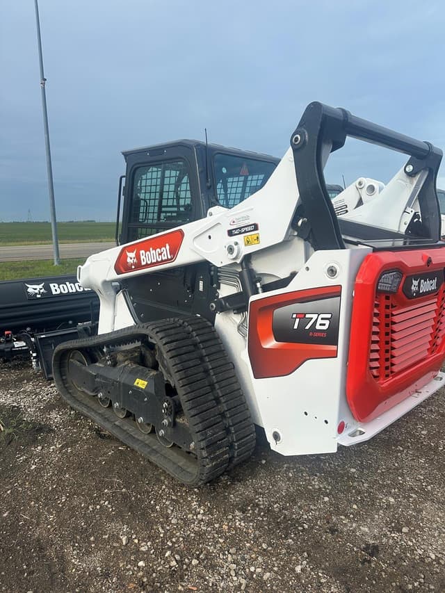 Image of Bobcat T76 equipment image 2