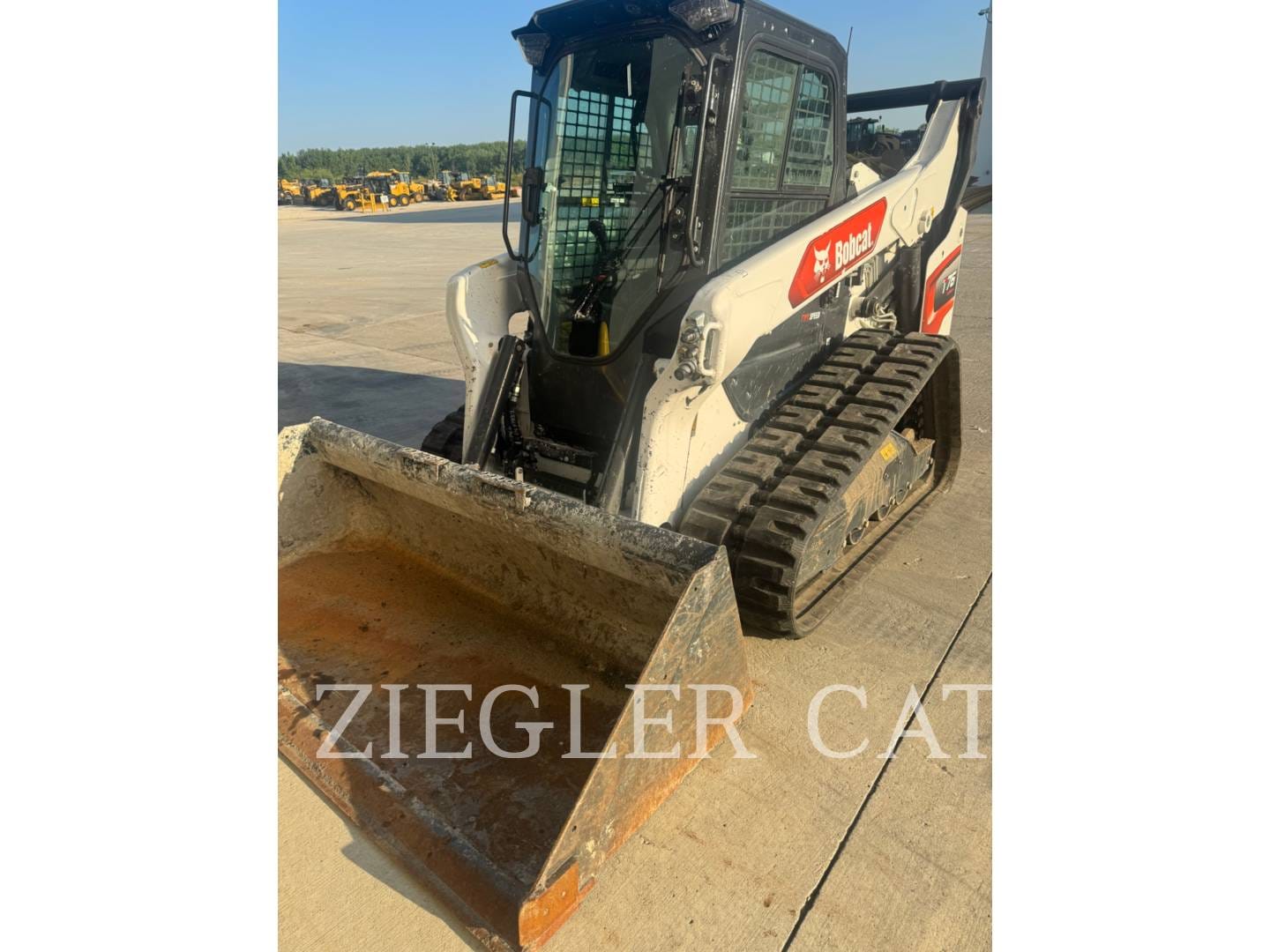 2025 Bobcat T76 Equipment Image0