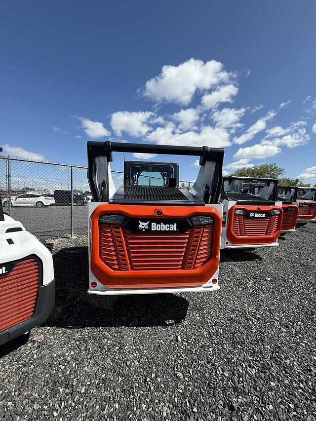 Image of Bobcat T76 equipment image 1