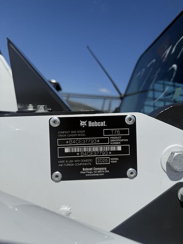 Image of Bobcat T76 equipment image 4
