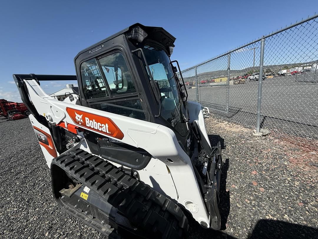 Image of Bobcat T76 Primary image