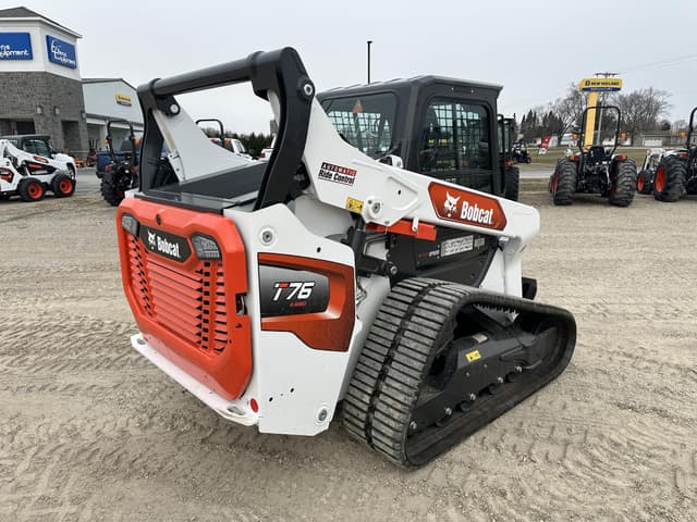 Image of Bobcat T76 equipment image 4
