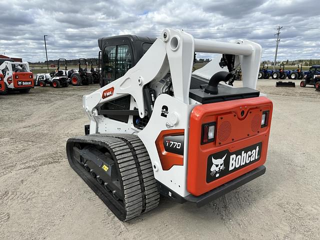 Image of Bobcat T770 equipment image 2