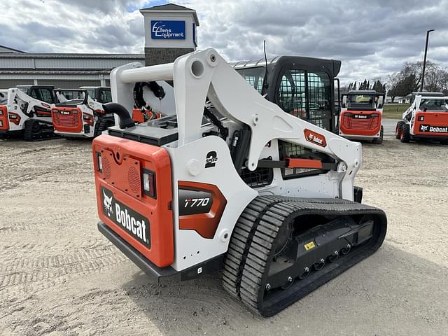 Image of Bobcat T770 equipment image 4