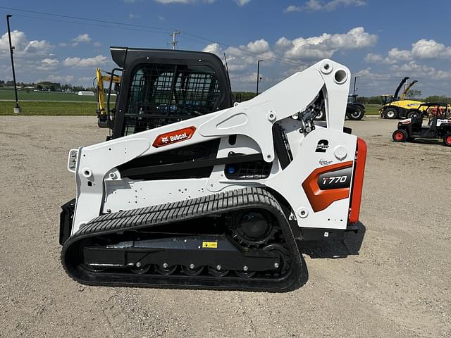 Image of Bobcat T770 equipment image 1