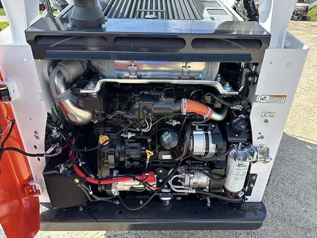 Image of Bobcat T770 equipment image 4