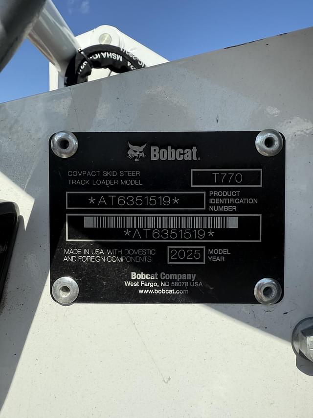 Image of Bobcat T770 equipment image 4