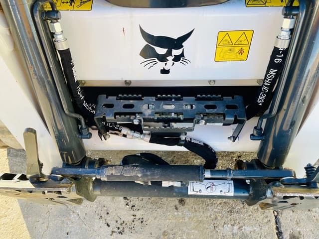 Image of Bobcat T770 equipment image 2